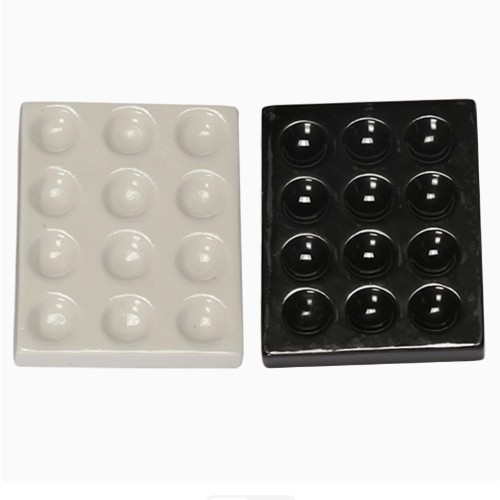 WHITE SPOTTING PLATES