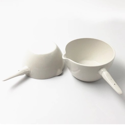 PORCELAIN BASIN WITH HANDLE